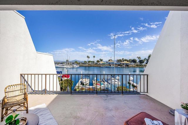 38 Antigua Ct, Coronado, CA 92118