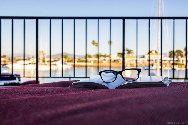 38 Antigua Ct, Coronado, CA 92118