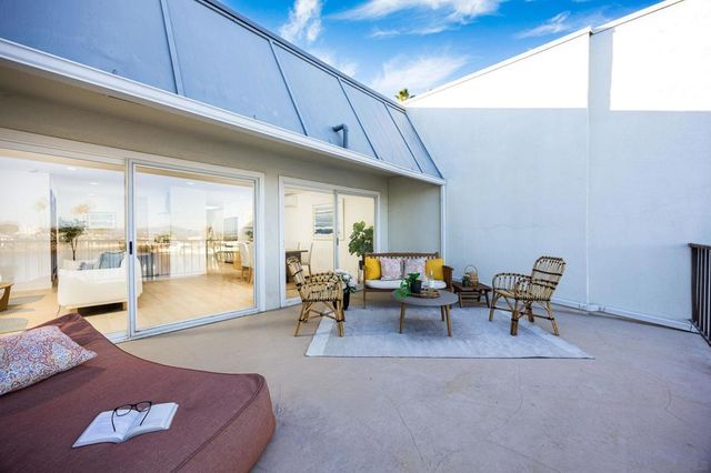 38 Antigua Ct, Coronado, CA 92118