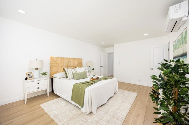 38 Antigua Ct, Coronado, CA 92118