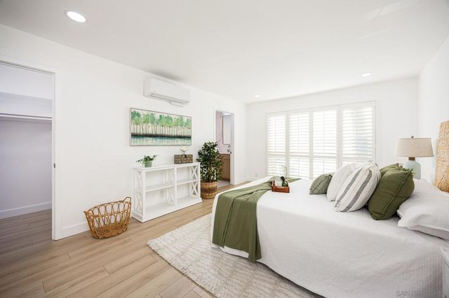 38 Antigua Ct, Coronado, CA 92118