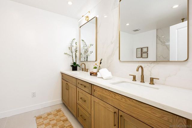 38 Antigua Ct, Coronado, CA 92118