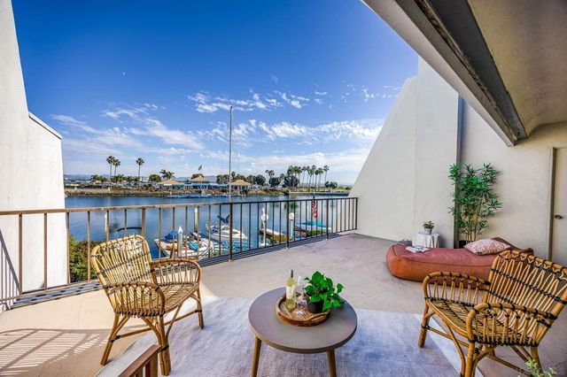 38 Antigua Ct, Coronado, CA 92118