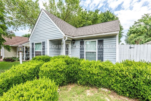 2102 Blueberry Lane, Springdale, AR 72762