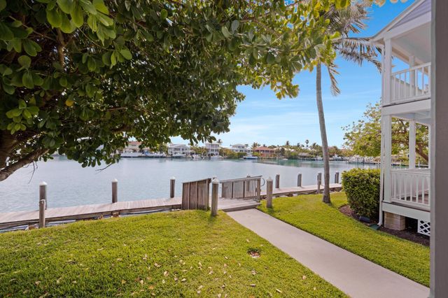 7051 Harbor Village Drive, Duck Key, FL 33050