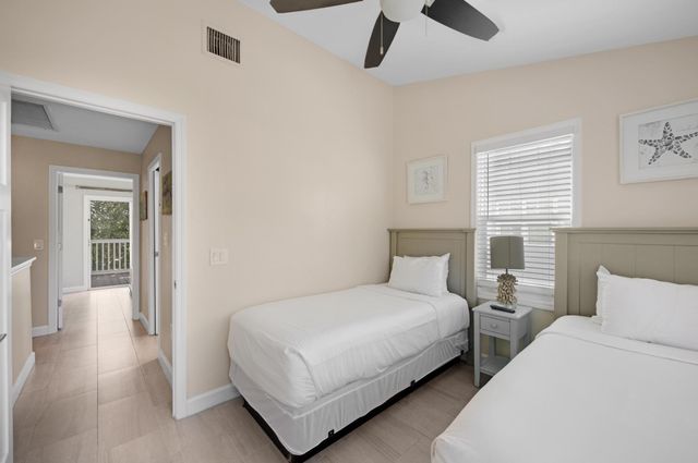 7051 Harbor Village Drive, Duck Key, FL 33050