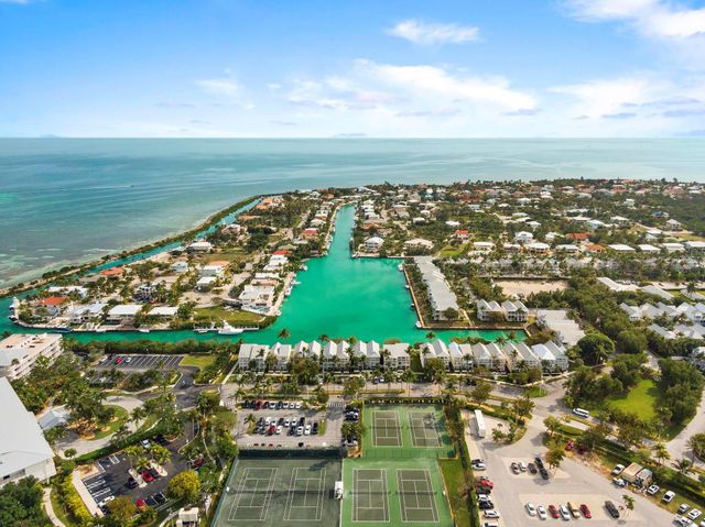 7051 Harbor Village Drive, Duck Key, FL 33050