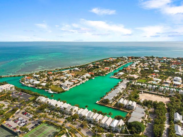 7051 Harbor Village Drive, Duck Key, FL 33050