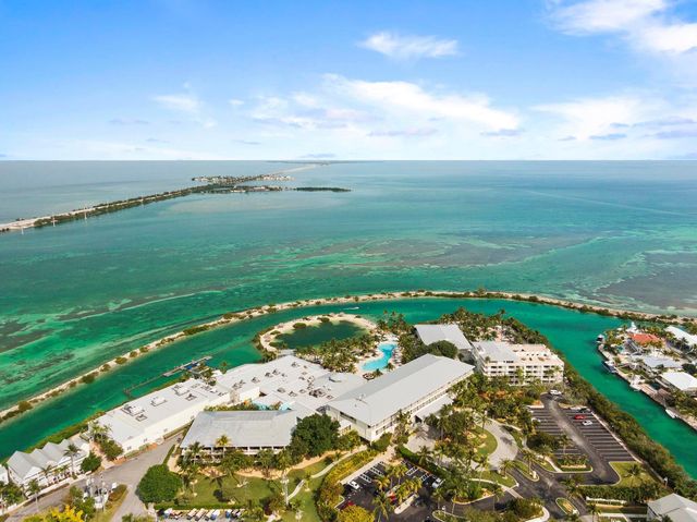 7051 Harbor Village Drive, Duck Key, FL 33050