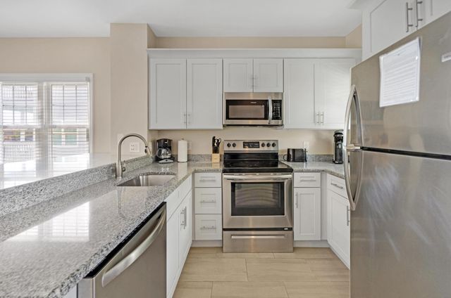 7051 Harbor Village Drive, Duck Key, FL 33050