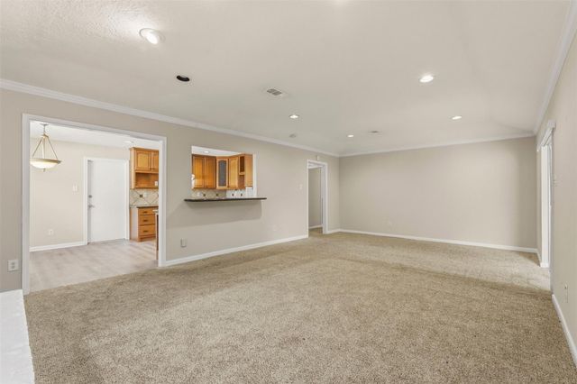 810 Sunnybrook Lane, Baytown, TX 77521