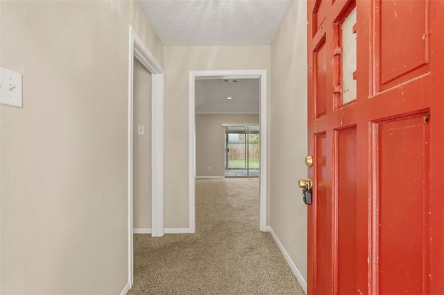 810 Sunnybrook Lane, Baytown, TX 77521