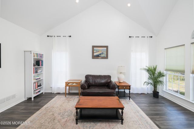 14 Cleveland Avenue, Brick, NJ 08724