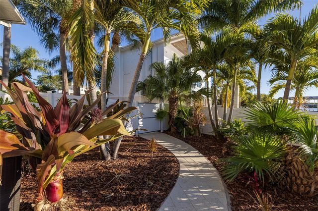 1745 OYSTER POINT WAY, Palm Harbor, FL 34683