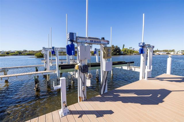 1745 OYSTER POINT WAY, Palm Harbor, FL 34683