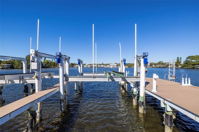 1745 OYSTER POINT WAY, Palm Harbor, FL 34683