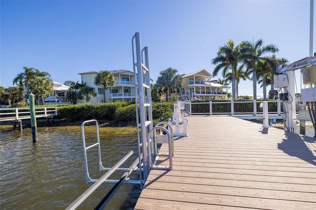 1745 OYSTER POINT WAY, Palm Harbor, FL 34683