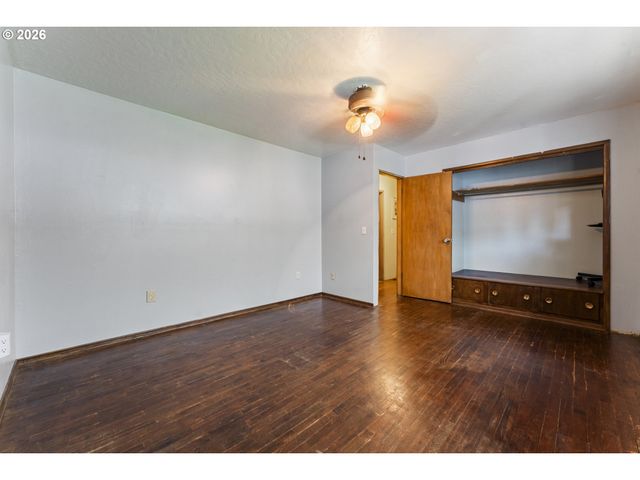 7611 Se HENDERSON St, Portland, OR 97206