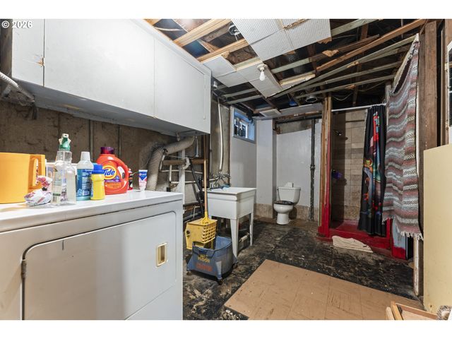 7611 Se HENDERSON St, Portland, OR 97206