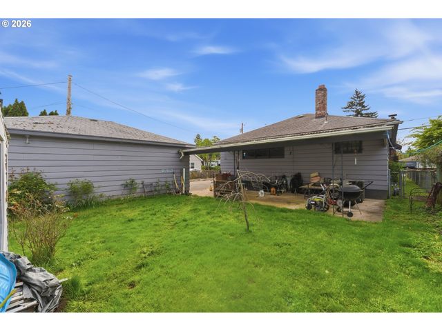 7611 Se HENDERSON St, Portland, OR 97206