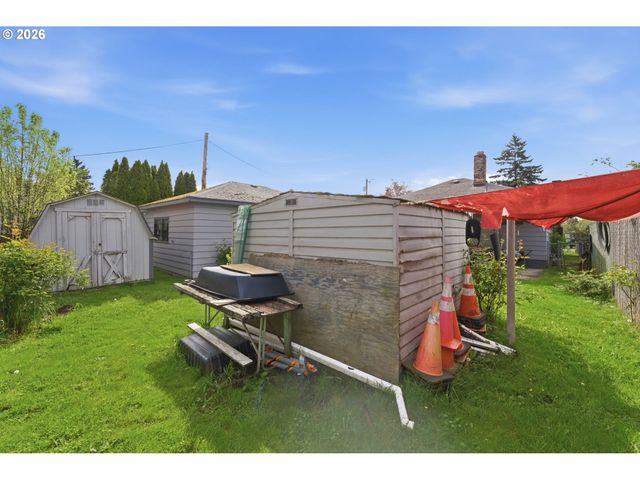 7611 Se HENDERSON St, Portland, OR 97206