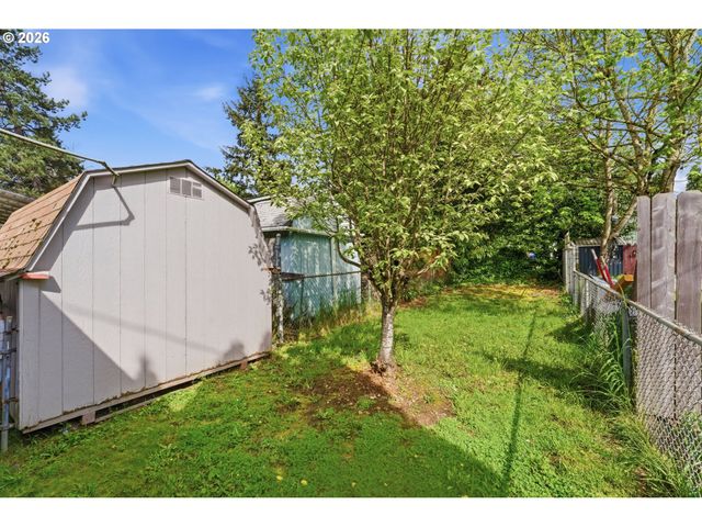 7611 Se HENDERSON St, Portland, OR 97206