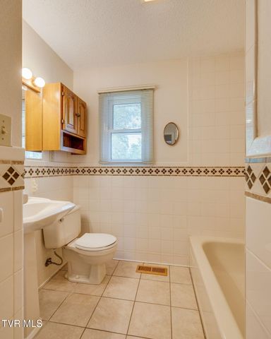 534 Andover Drive, Bristol, VA 24201