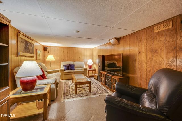 534 Andover Drive, Bristol, VA 24201