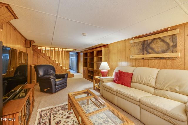534 Andover Drive, Bristol, VA 24201