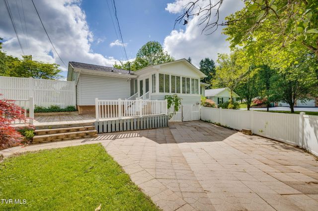 534 Andover Drive, Bristol, VA 24201