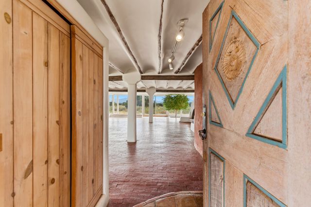 3 AB Apache Rd, Santa Fe, NM 87508