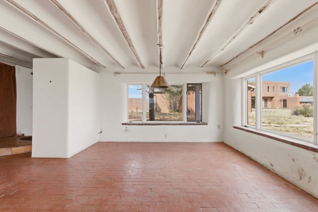 3 AB Apache Rd, Santa Fe, NM 87508