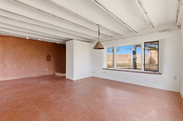 3 AB Apache Rd, Santa Fe, NM 87508