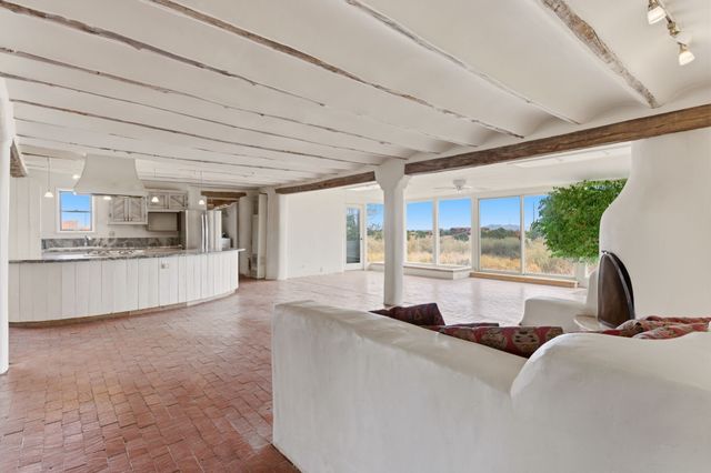 3 AB Apache Rd, Santa Fe, NM 87508