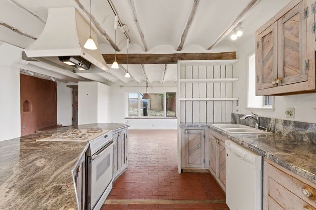 3 AB Apache Rd, Santa Fe, NM 87508