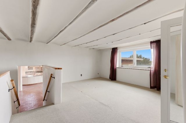 3 AB Apache Rd, Santa Fe, NM 87508