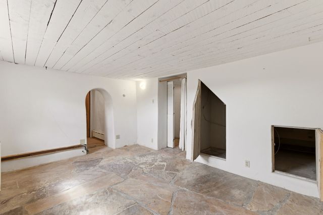 3 AB Apache Rd, Santa Fe, NM 87508