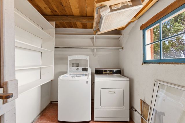 3 AB Apache Rd, Santa Fe, NM 87508