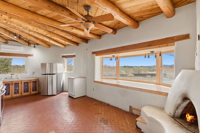 3 AB Apache Rd, Santa Fe, NM 87508