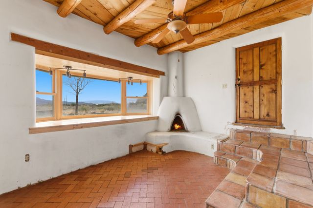3 AB Apache Rd, Santa Fe, NM 87508