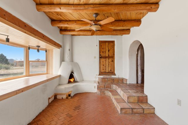 3 AB Apache Rd, Santa Fe, NM 87508