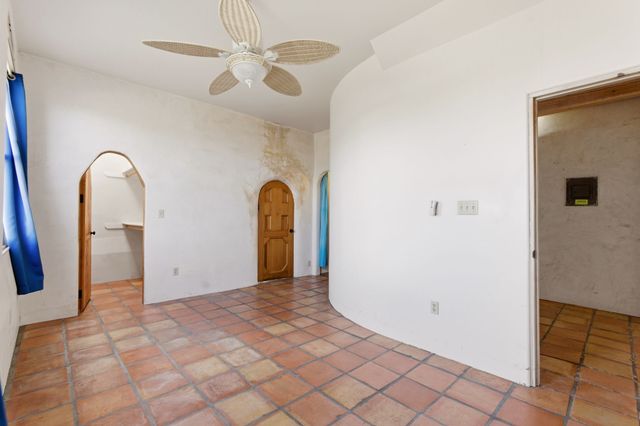 3 AB Apache Rd, Santa Fe, NM 87508
