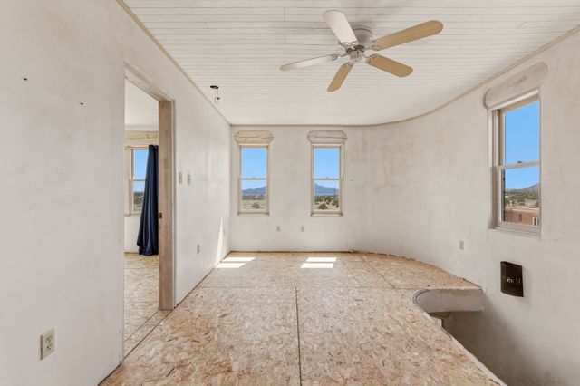 3 AB Apache Rd, Santa Fe, NM 87508