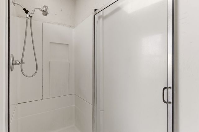 3 AB Apache Rd, Santa Fe, NM 87508
