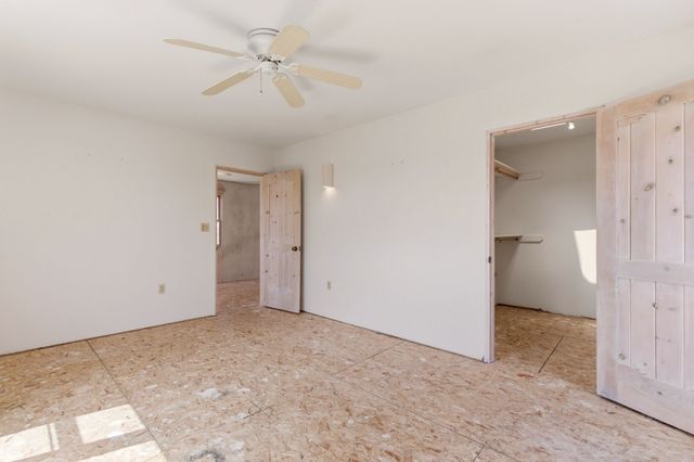 3 AB Apache Rd, Santa Fe, NM 87508