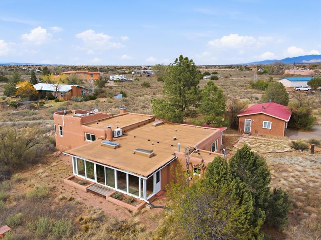3 AB Apache Rd, Santa Fe, NM 87508