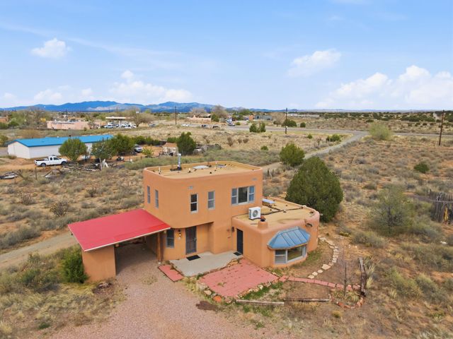 3 AB Apache Rd, Santa Fe, NM 87508