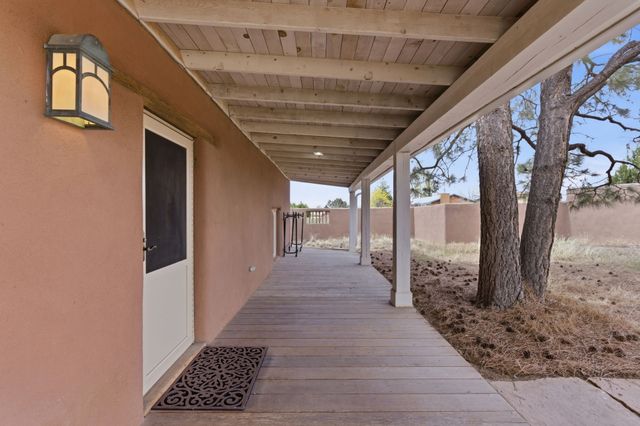 3 AB Apache Rd, Santa Fe, NM 87508