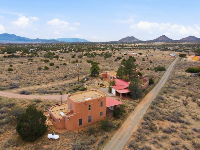 3 AB Apache Rd, Santa Fe, NM 87508
