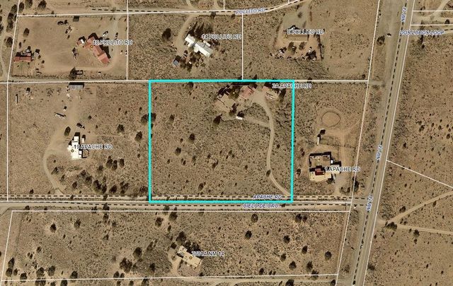 3 AB Apache Rd, Santa Fe, NM 87508
